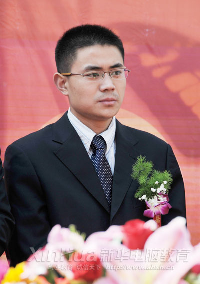 ���A�������F(tu��n)�㽭У�хf(xi��)�����L���㽭�Ϸ������O(sh��)ӋԺ�������̎��S�p�F��ϯ�_Ļʽ