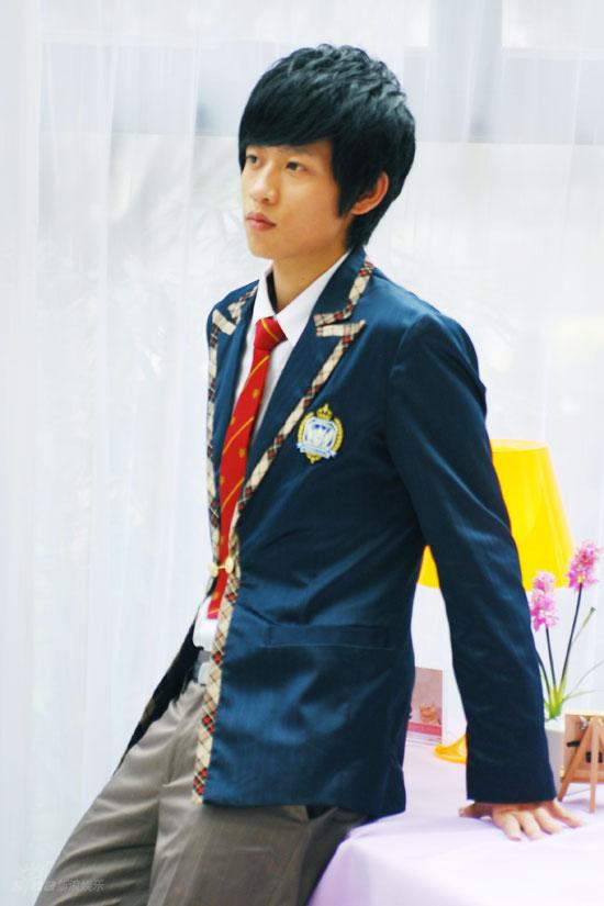κ��
