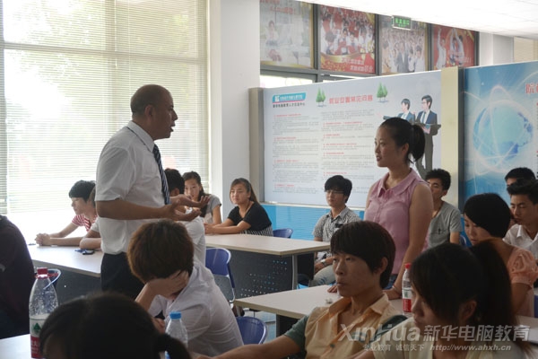 �����O(ji��n)�cǰ�푪Ƹ�����A�W���挦�潻��