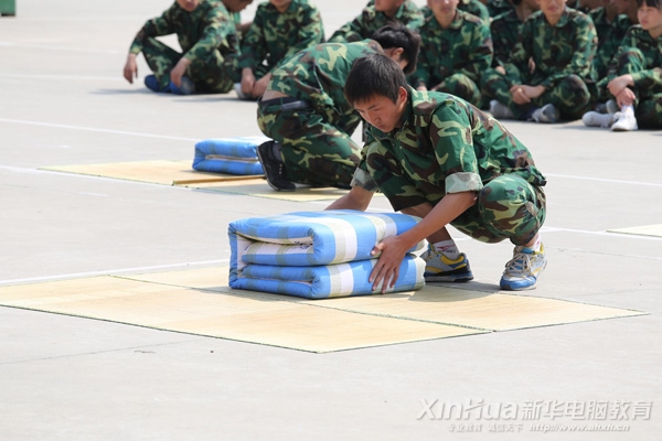 疊軍被表演